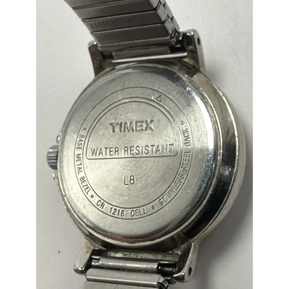 Carriage By Timex Indiglo Ladies Watch‎ New Battery 26MM 6